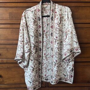 Max Studio Cream Floral Open-Front Cape